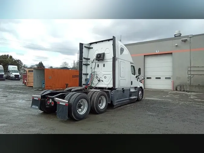 2022 Freightliner Cascadia 126