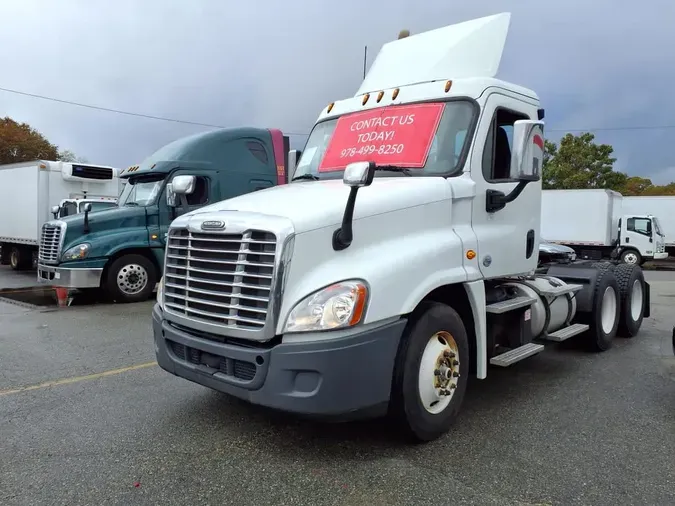 2017 FREIGHTLINER/MERCEDES CASCADIA 125eb4f93691f660acaed3a61d93f40aee6
