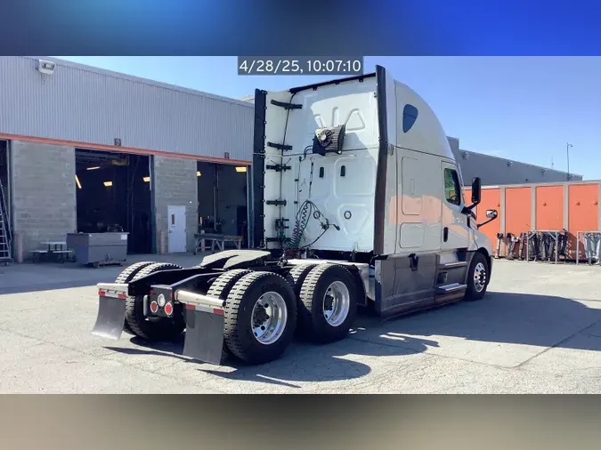 2021 Freightliner Cascadia