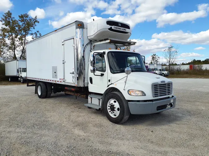 2017 FREIGHTLINER/MERCEDES M2 106