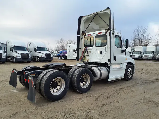 2018 FREIGHTLINER/MERCEDES CASCADIA 125