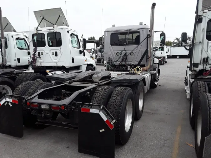 2017 MACK TRUCKS, INC. CXU600