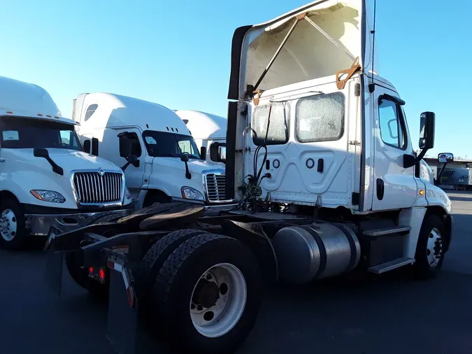 2018 FREIGHTLINER/MERCEDES CASCADIA 125