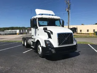 2016 Volvo VNL64300