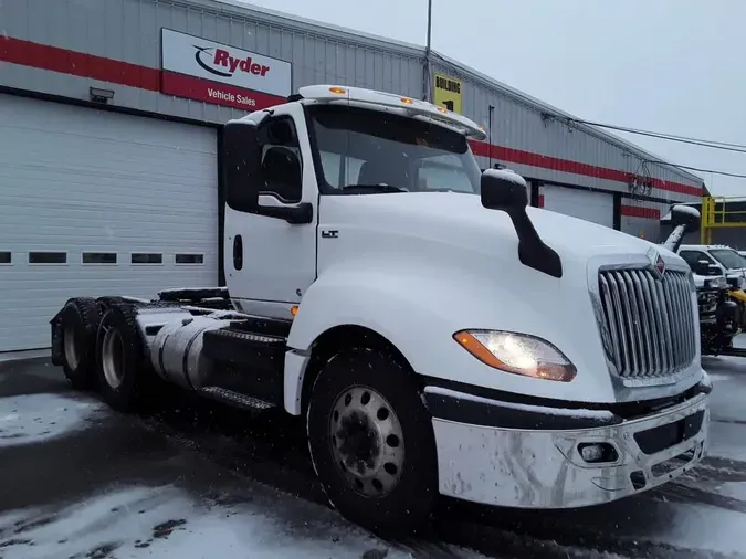 2019 NAVISTAR INTERNATIONAL LT625 DAYCAB T/A