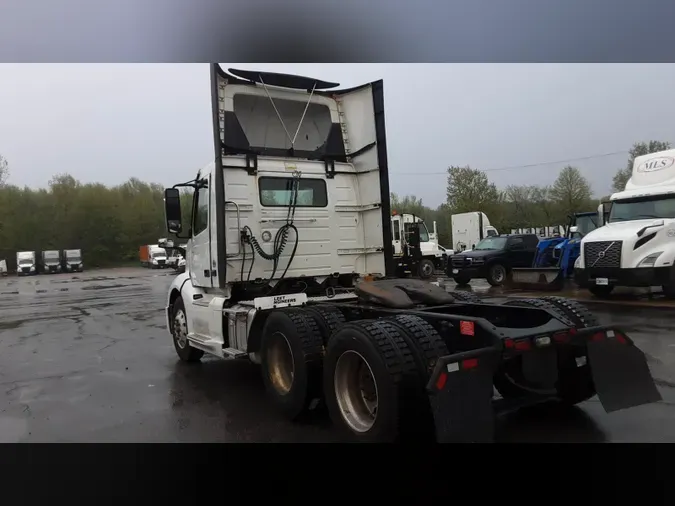 2019 Volvo VNL300