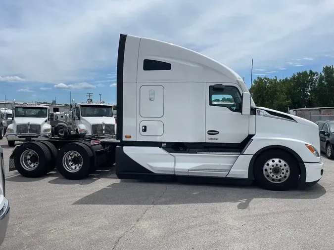 2025 Kenworth T680