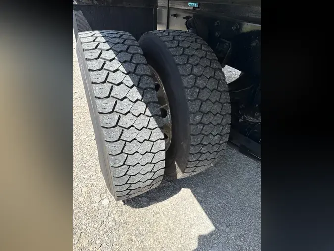 2020 FREIGHTLINER/MERCEDES M2 106