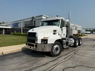  MACK AN64T