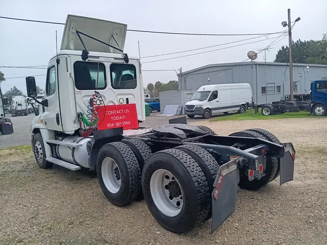 2018 FREIGHTLINER/MERCEDES CASCADIA 125