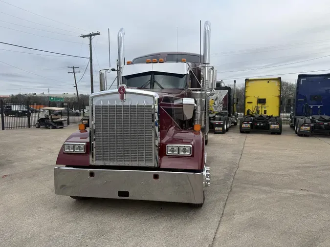 2024 Kenworth W900eb7082ed508f60c6c64f4e0f28b8e847