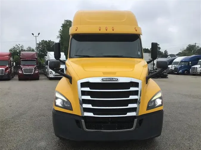2020 FREIGHTLINER CA126