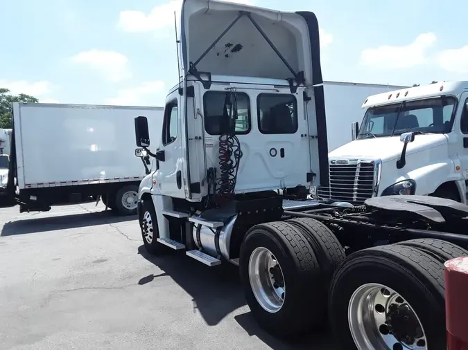 2018 FREIGHTLINER CASCADIA 125