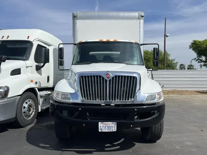 2018 International 4300-4X2