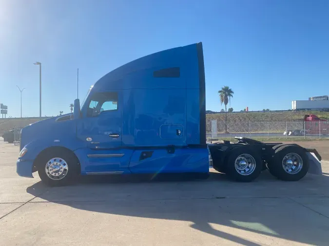 2022 Kenworth T680