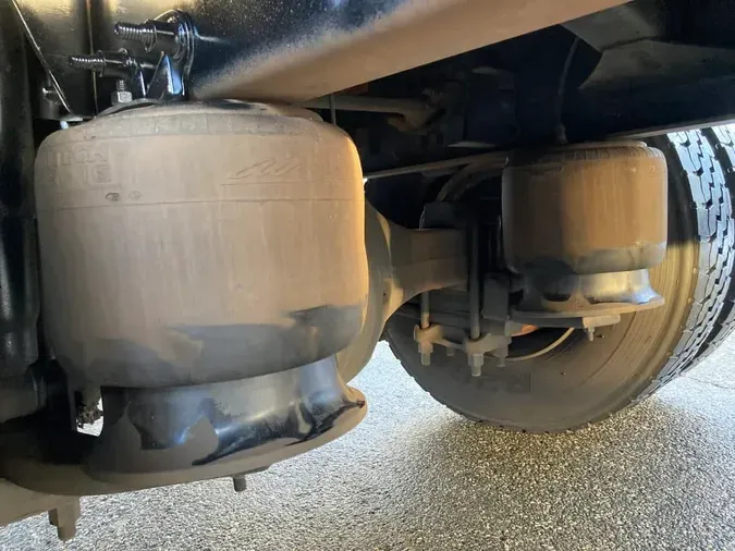 2020 FREIGHTLINER/MERCEDES M2 106