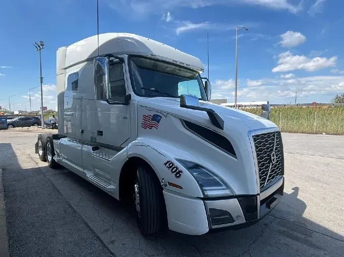 2019 VOLVO VNL64T740