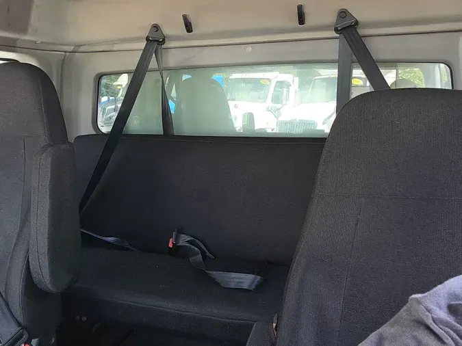 2018 FREIGHTLINER M2 106