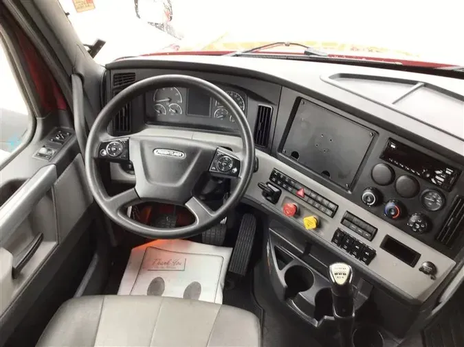 2019 FREIGHTLINER CA126