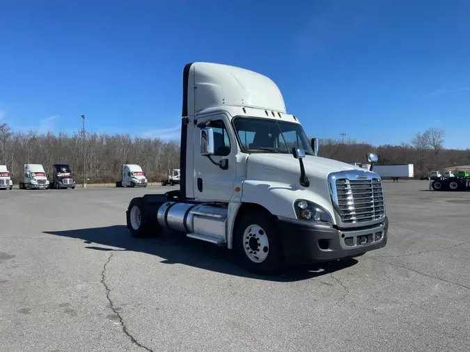 2018 FREIGHTLINER/MERCEDES CASCADIA 125eb88e9f8f36b37d876e1ee6d47f9704e