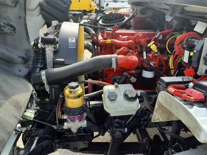 2020 FREIGHTLINER M2 106