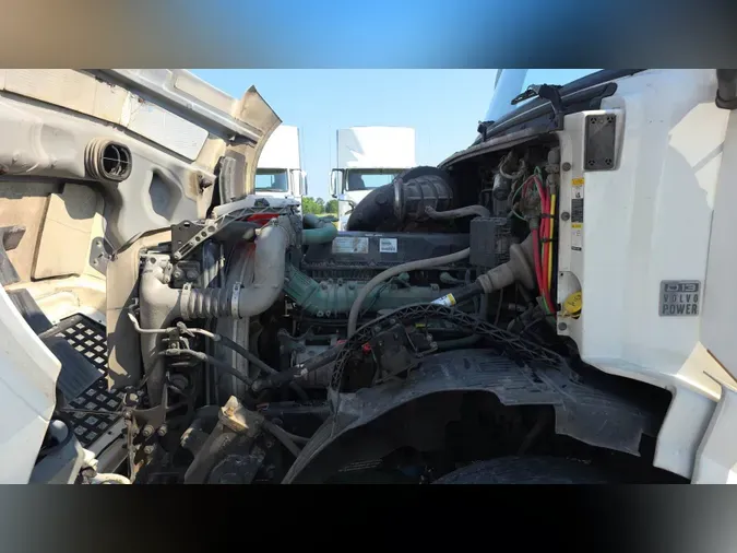 2018 Volvo VNL300