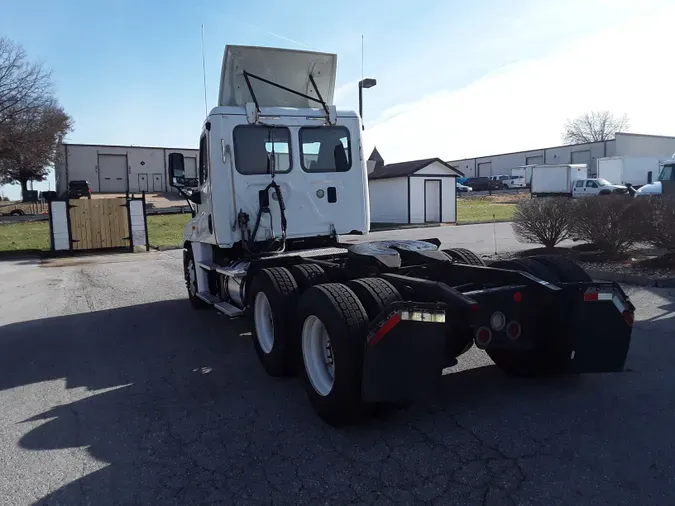 2016 FREIGHTLINER/MERCEDES CASCADIA 125