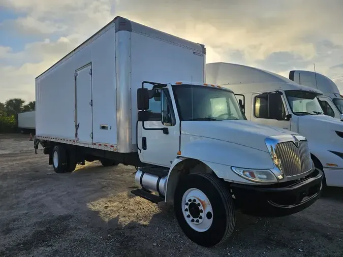 2019 NAVISTAR INTERNATIONAL 4300