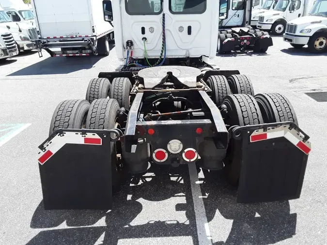 2018 FREIGHTLINER/MERCEDES CASCADIA 125