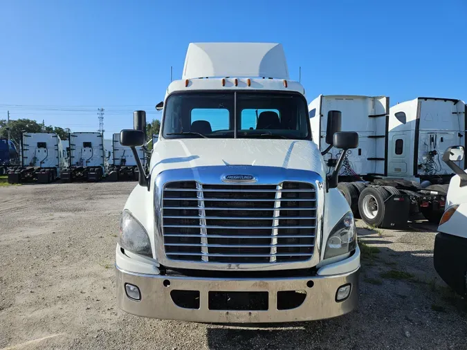 2017 FREIGHTLINER/MERCEDES CASCADIA 125