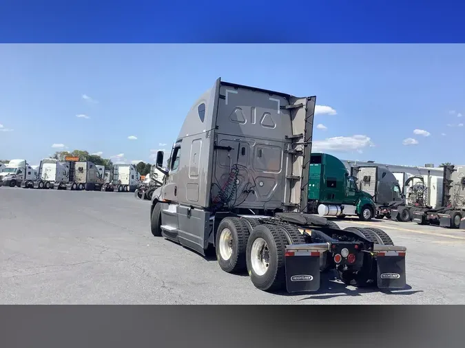 2024 Freightliner Cascadia 126