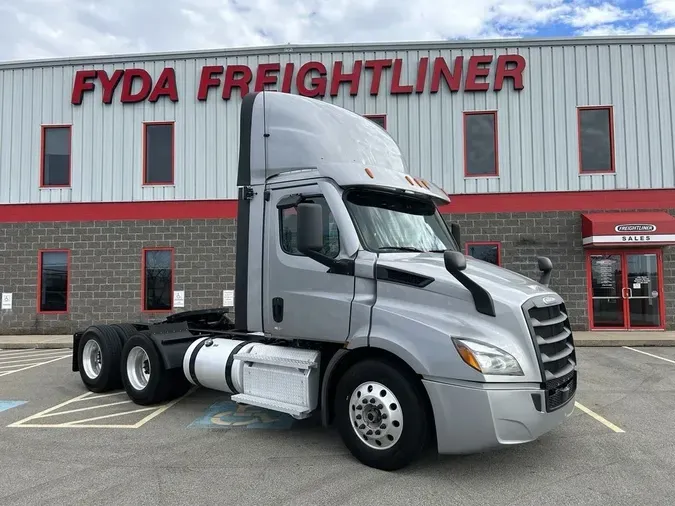 2022 Freightliner Cascadia 116