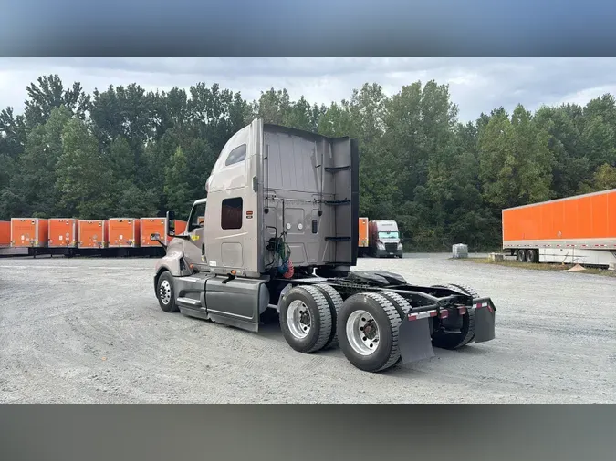 2022 International LT