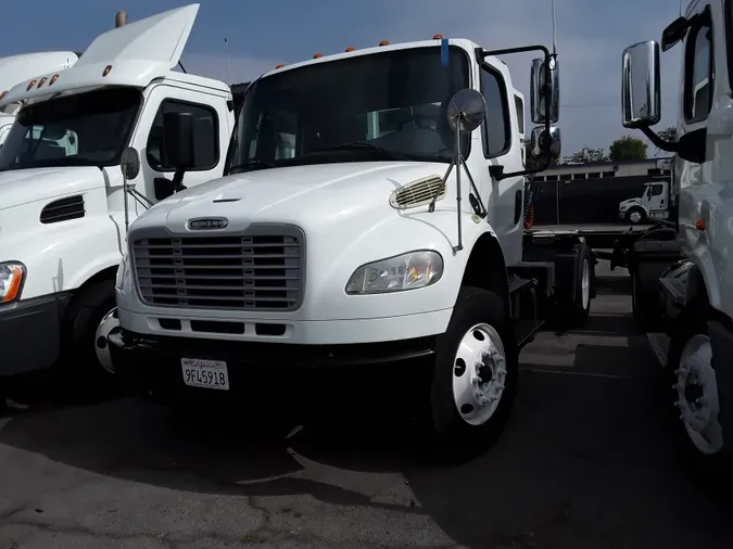 2014 FREIGHTLINER/MERCEDES M2 106