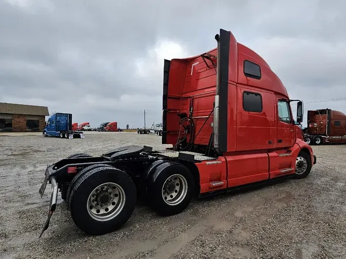 2024 VOLVO VNL64T860