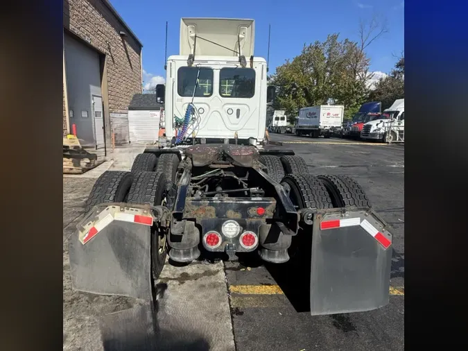 2018 FREIGHTLINER/MERCEDES CASCADIA 125