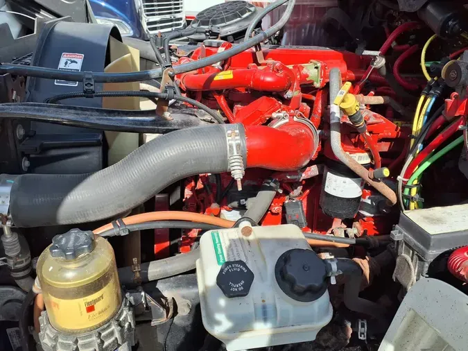 2018 FREIGHTLINER M2 106