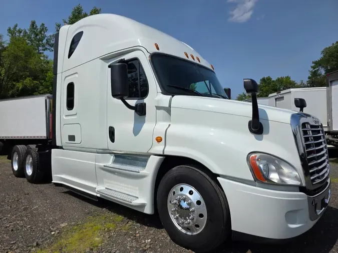 2020 FREIGHTLINER CASCADIA 125