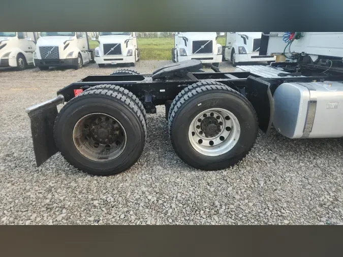 2019 Volvo VNL300eba0fb9842147183b0e68a165ef1ea18