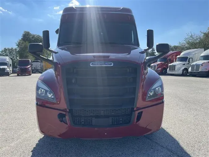 2019 FREIGHTLINER CA126