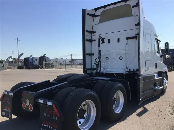 2022 FREIGHTLINER CA116