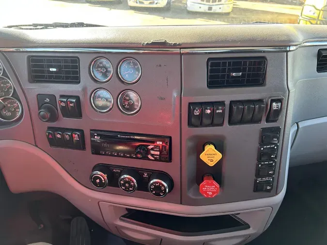 2017 Peterbilt 579