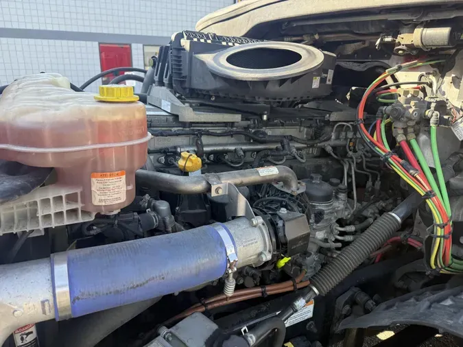 2020 Freightliner Cascadiaeba5c0d4c832602c4ec3d5ba3833bf5b