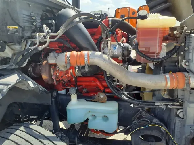 2020 NAVISTAR INTERNATIONAL LT625 SLPR CAB