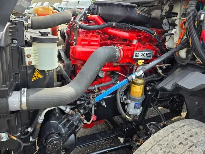 2019 NAVISTAR INTERNATIONAL LT625 DAYCAB T/A