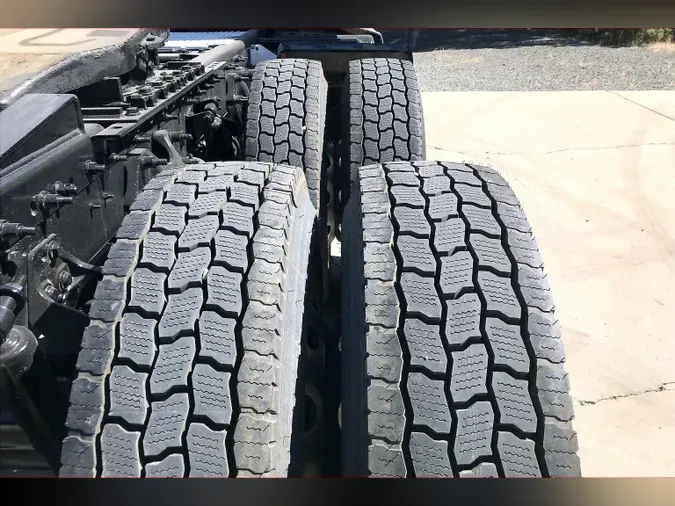 2021 INT LT625 6x4ebb2340ce47185f4d97927291bad023f