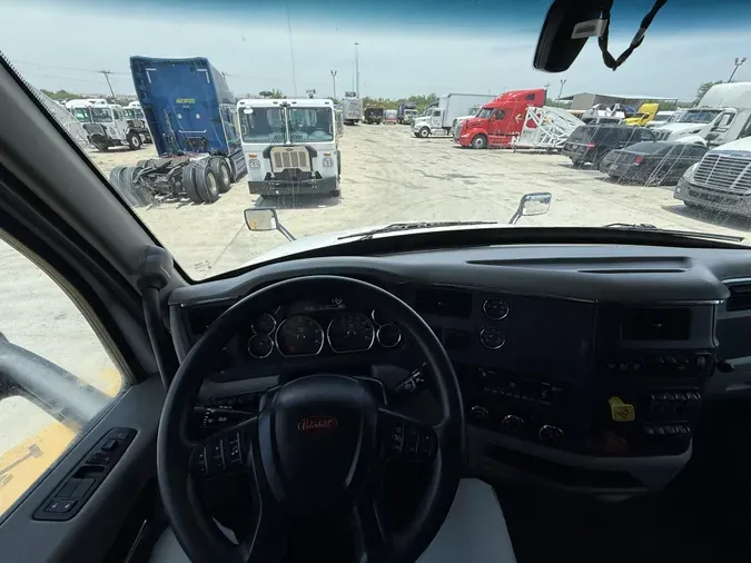2021 Peterbilt 579