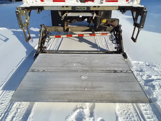 2017 NAVISTAR INTERNATIONAL 4300