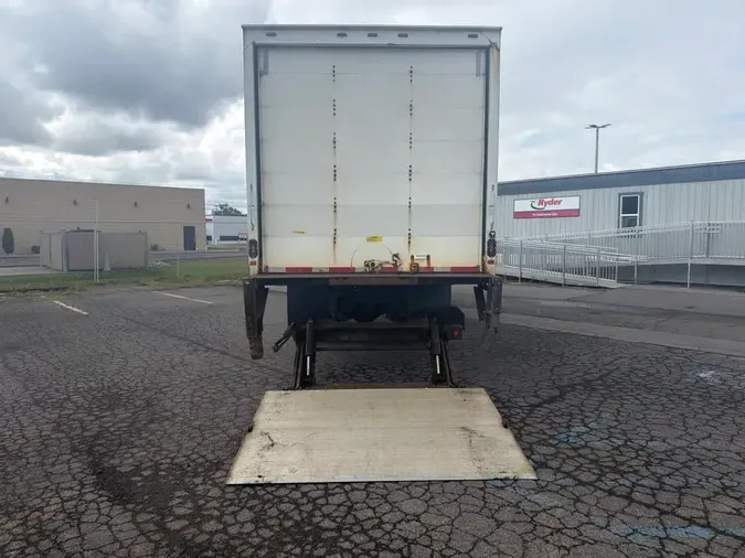 2017 FREIGHTLINER/MERCEDES M2 106