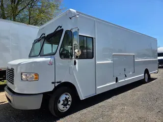 2017 FRTLR CUSTOM CHASSIS CORP MT-55 WALK-IN